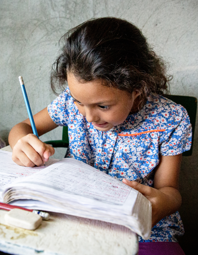 Millions of children in humanitarian contexts can’t go to school, and even those that can miss critical milestones in math and reading. Violent conflict, natural disasters, and other crises prevent children attending a school from learning.